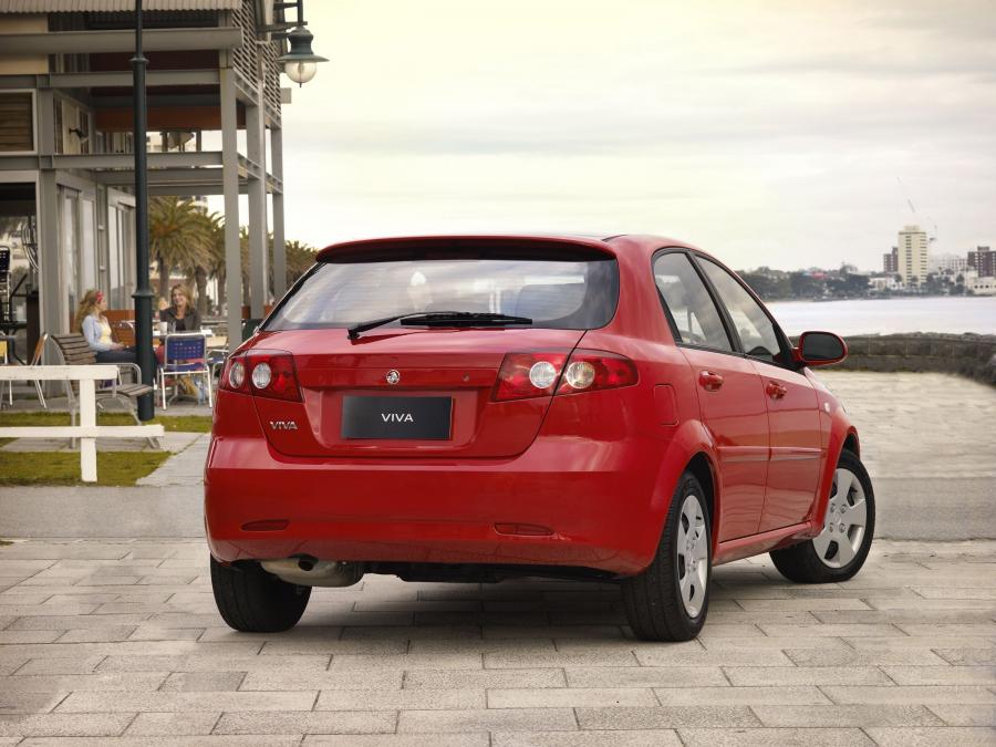  Holden Viva Hatchback 2005 года  (фото 12 из 21)
